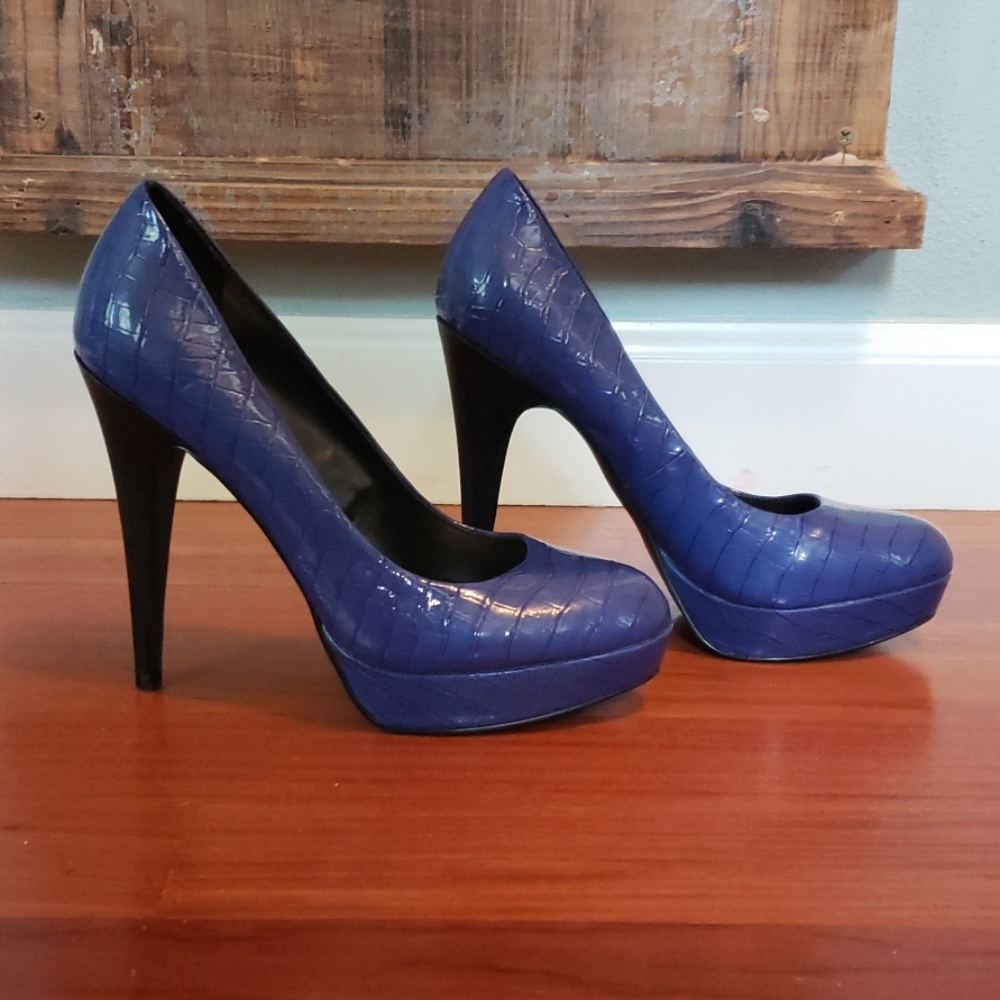 G by Guess royal blue shoe with black heels.